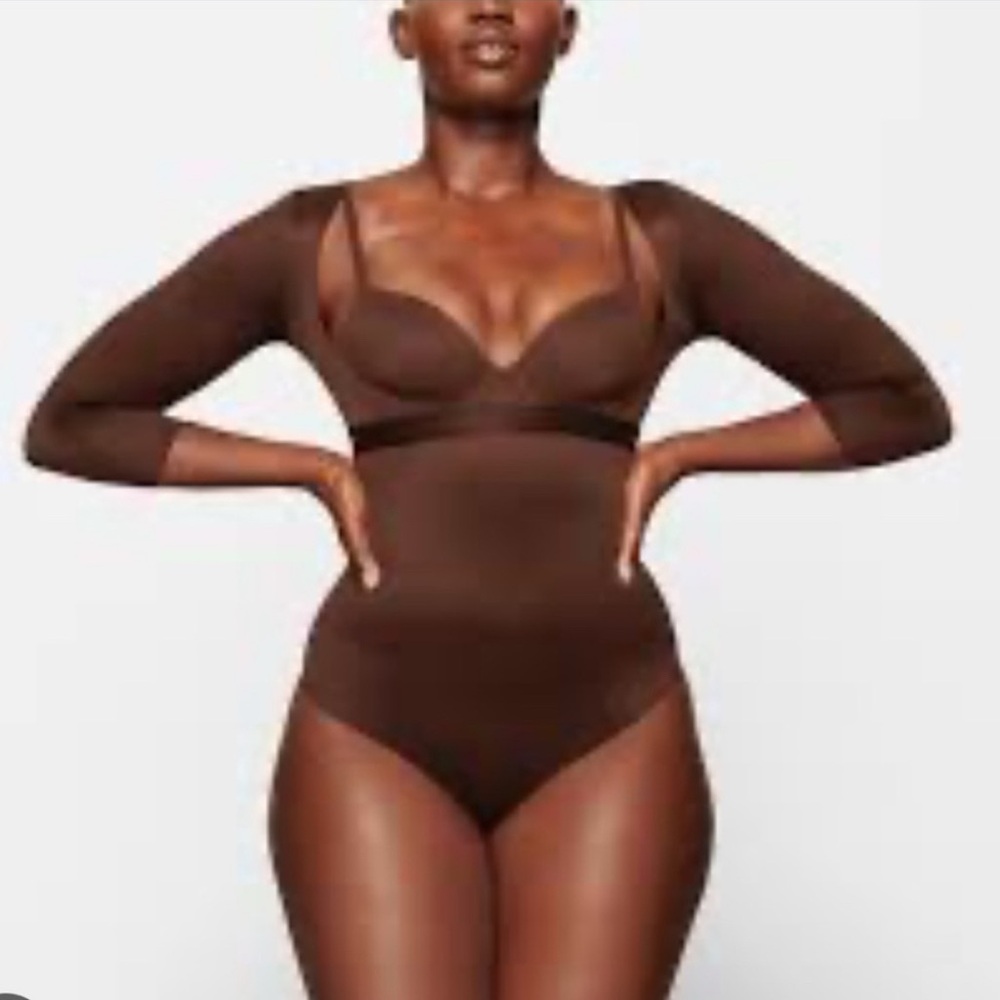 SKIMS Barely There Open Bust Arm Shaper | Cocoa | *NWOT